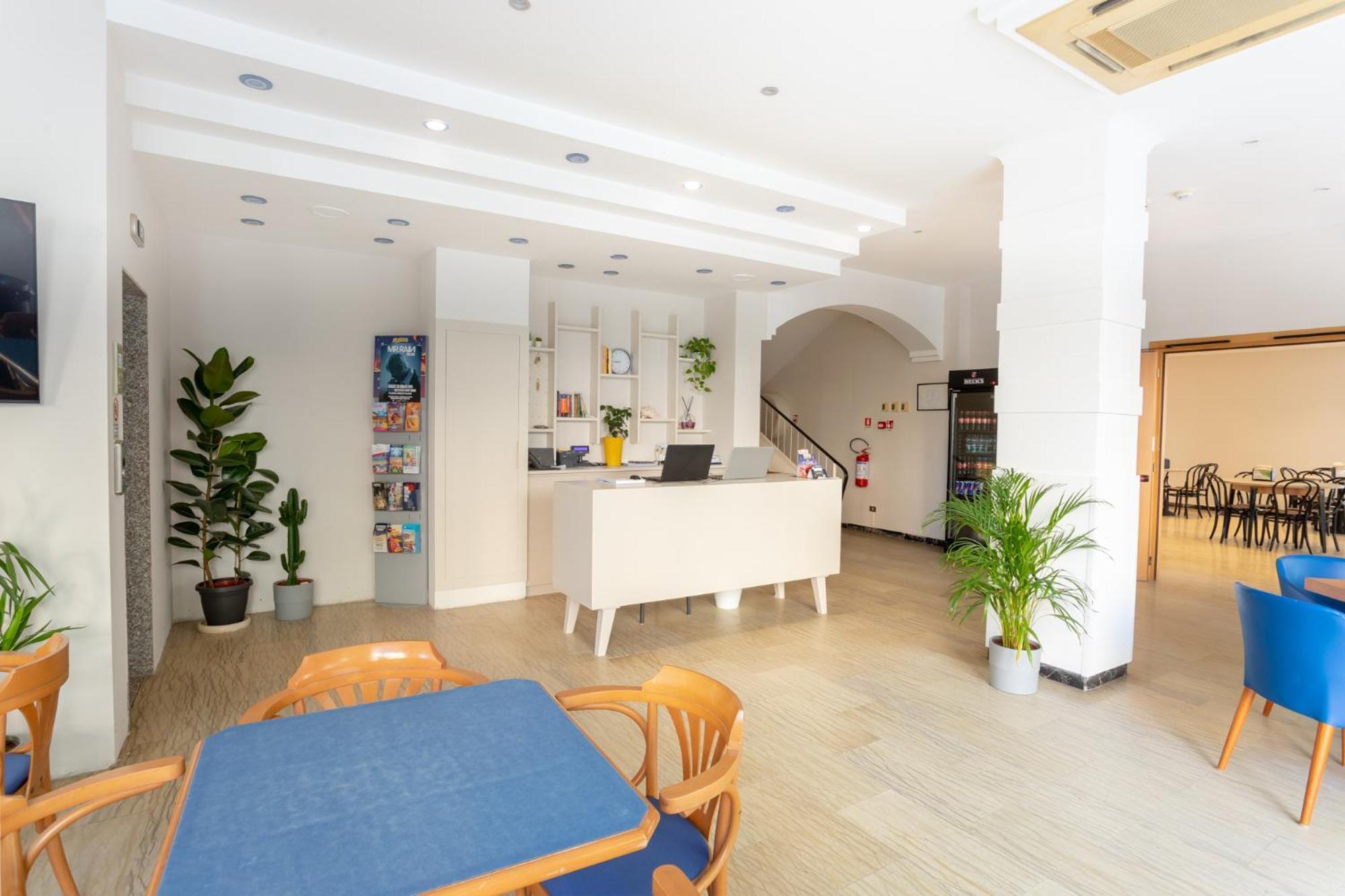 Hotel Katina Римини Экстерьер фото