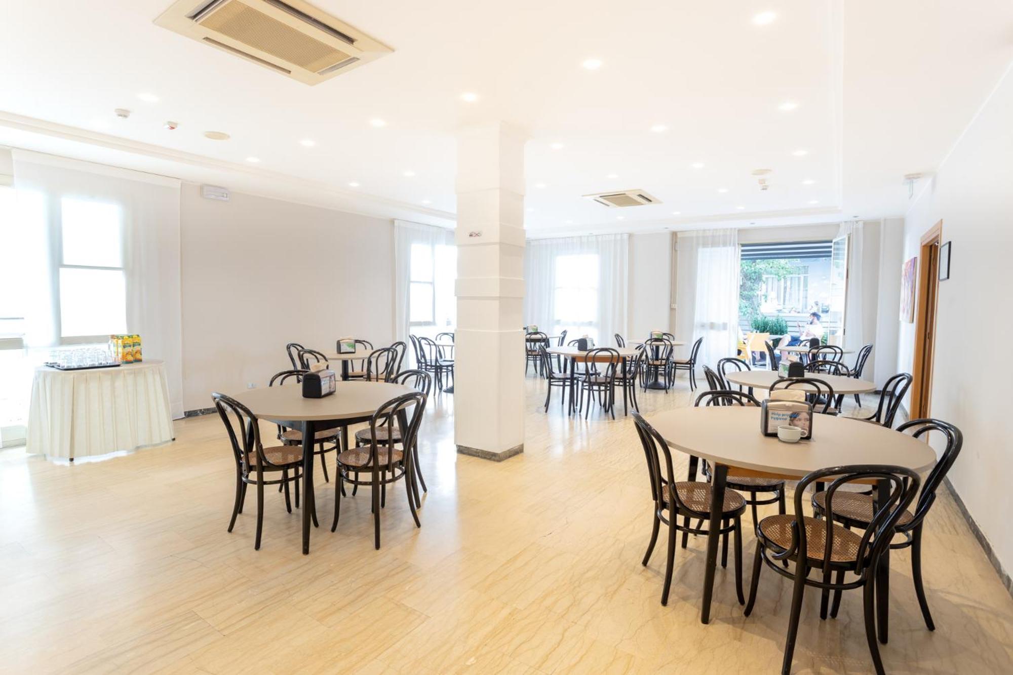 Hotel Katina Римини Экстерьер фото