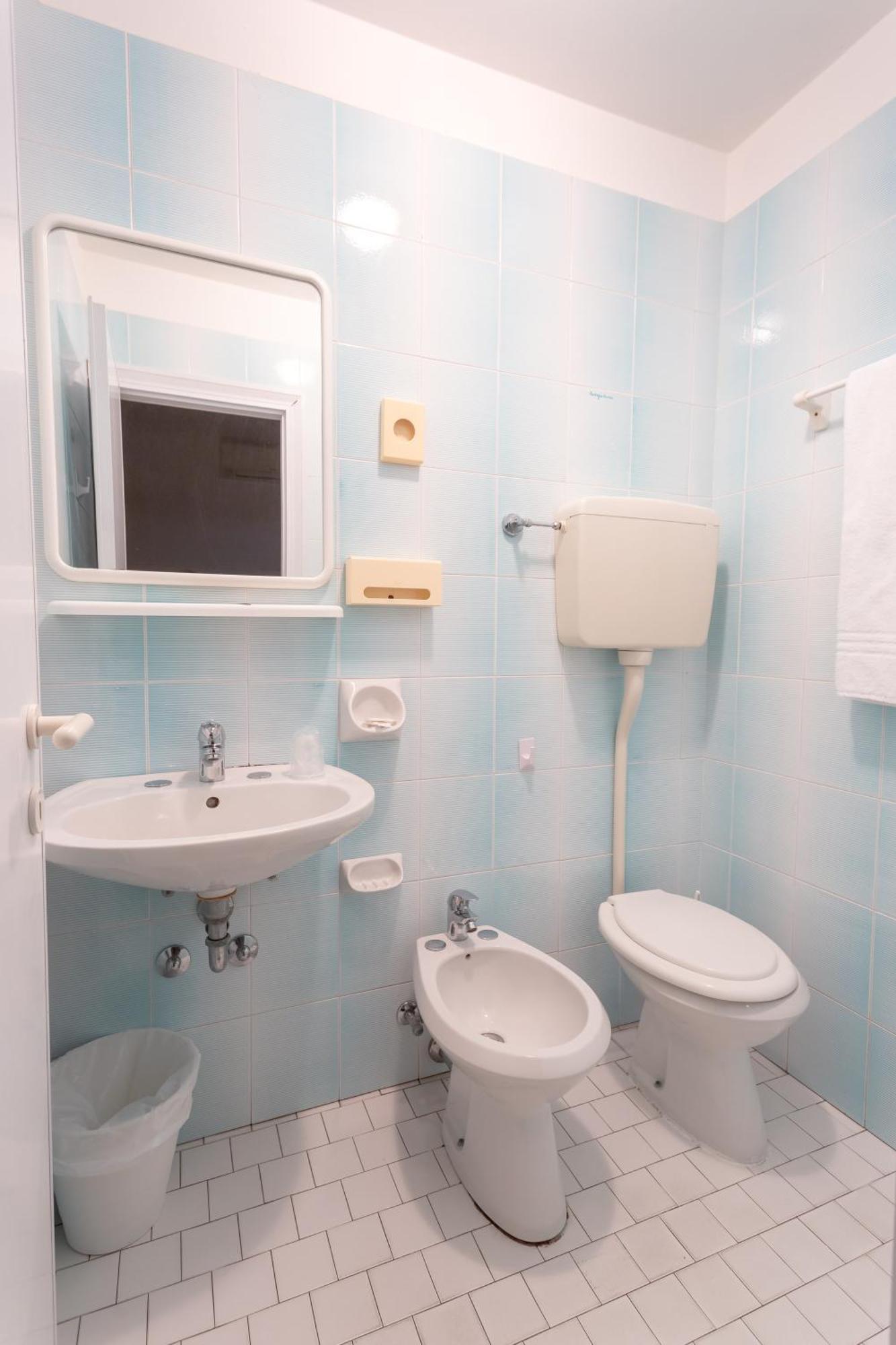 Hotel Katina Римини Экстерьер фото